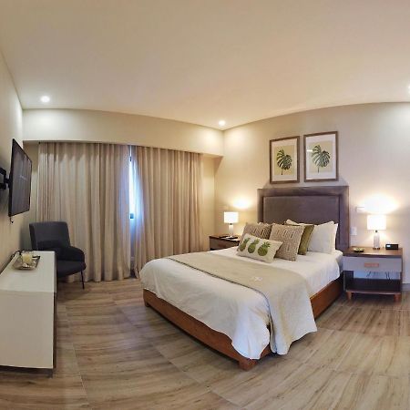 Regatta Living Hotel By Mint Santo Domingo Ngoại thất bức ảnh